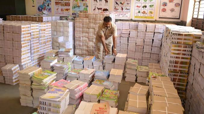 ഈ വർഷത്തെ പാഠപുസ്തക വിതരണം പൂർത്തിയായി: അടുത്ത വർഷേത്തേക്കുള്ള അച്ചടി ആരംഭിച്ചു
