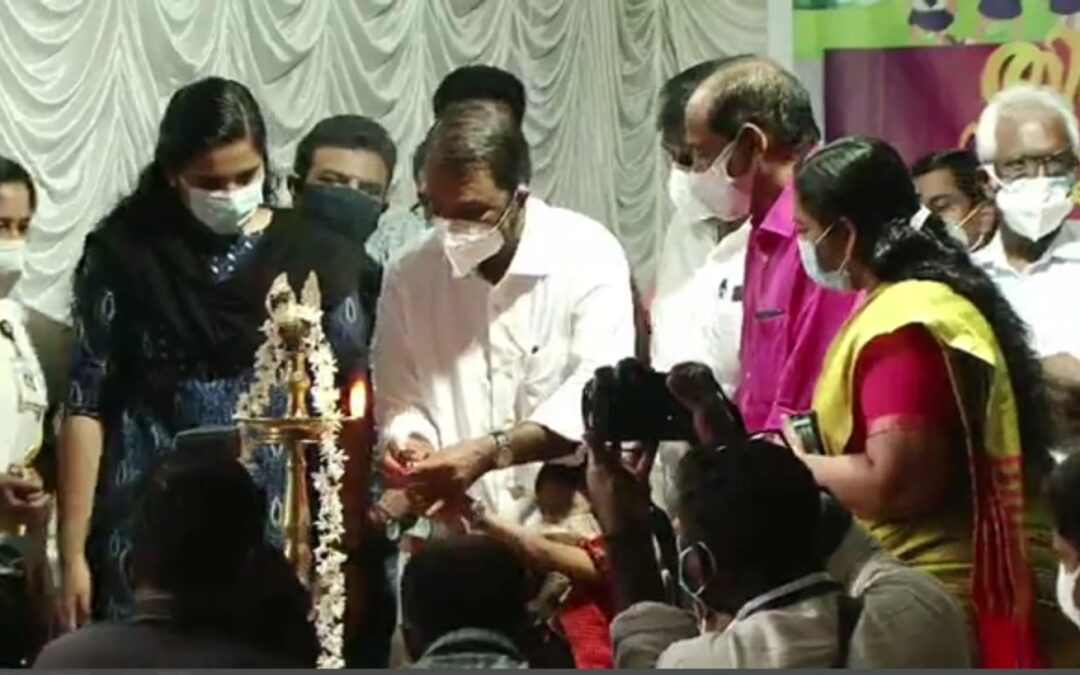 ഫസ്റ്റ് ബെൽ അടിച്ചു: സംസ്ഥാനത്ത് സ്കൂൾ അധ്യയനം ആരംഭിച്ചു