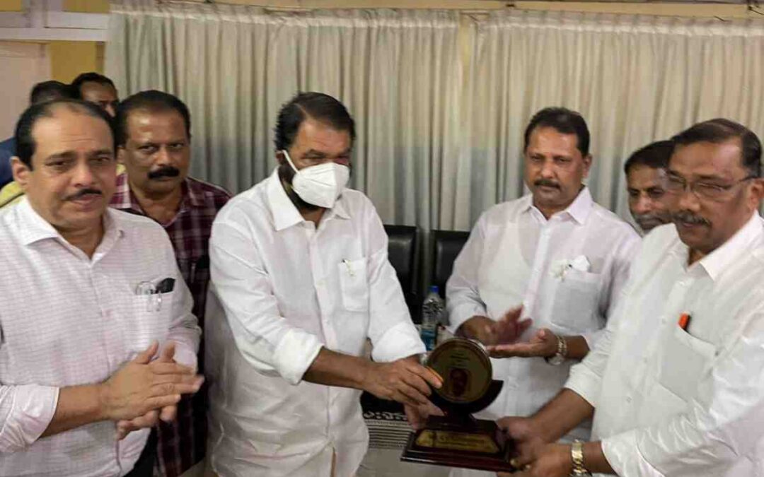 ജോലിയിൽ പ്രവേശിച്ച് മുങ്ങിയ അധ്യാപകരുടെ കണക്കെടുക്കും: അഡ്വൈസ് മെമ്മോ നൽകിയിട്ടും നിയമനം നൽകുന്നില്ലെന്ന പരാതി പരിശോധിക്കും