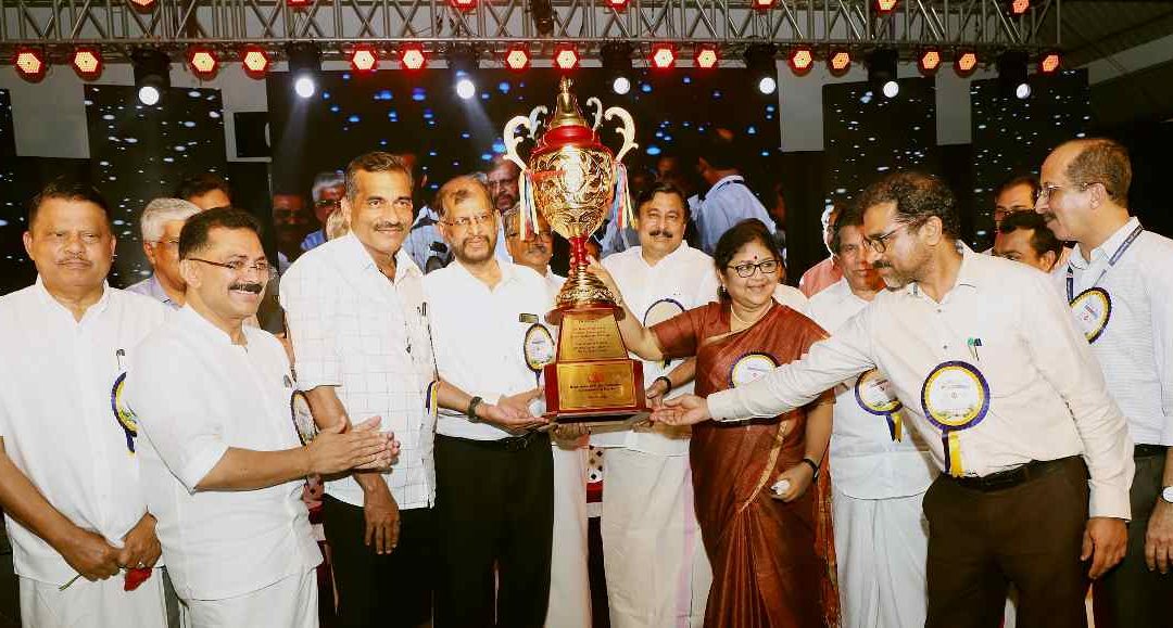 \’എ\’ പ്ലസില്‍ തിളങ്ങിയ കാലിക്കറ്റ് സർവകലാശാലയ്ക്ക് സര്‍ക്കാര്‍ സമ്മാനമായി മൂന്ന് കോഴ്‌സുകളും കായിക പഠന കേന്ദ്രവും