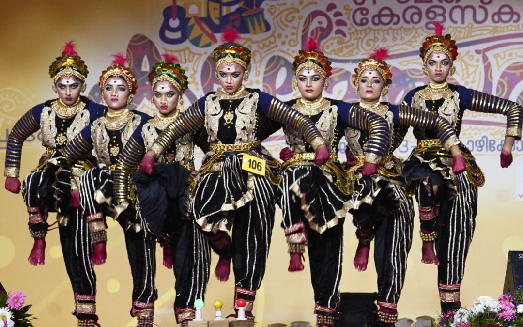 സംസ്ഥാന സ്കൂൾ കലോത്സവത്തിൽ കണ്ണൂർ മുന്നിൽ: രണ്ടാം സ്ഥാനത്ത് കോഴിക്കോട്