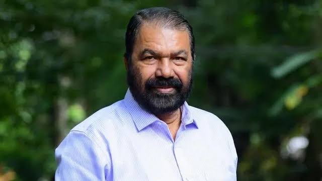 എസ്എസ്എൽസി, ഹയർ സെക്കന്ററി പരീക്ഷകൾ: ഉത്തരക്കടലാസ് വിതരണം ആരംഭിച്ചു