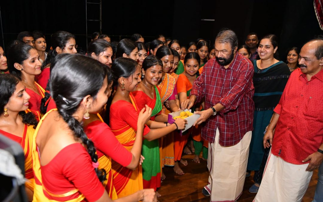 ദൃശ്യവിരുന്നാകും നാളത്തെ നൃത്താവിഷ്‌ക്കാരം: കലാകേരളത്തിന്റെ നേർകാഴ്ചയൊരുക്കാൻ കലാമണ്ഡലം