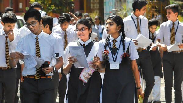 അടുത്ത വർഷം മുതൽ 9-ാം ക്ലാസിൽ 2 നിലവാരത്തിലുള്ള പരീക്ഷകളുമായി സിബിഎസ്ഇ