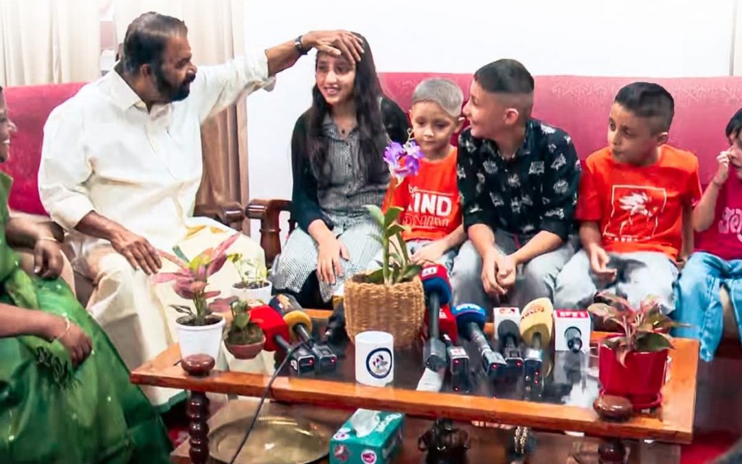 അവിടെ മന്ത്രിയുമില്ല.. ലിഫ്റ്റുമില്ല: മന്ത്രിയുടെ സ്നേഹ വിരുന്നിൽ അഫ്ഗാൻ കുരുന്നുകൾ
