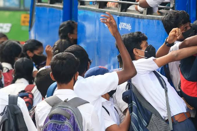 ബസിന്റെ സീറ്റിൽ നിന്ന് വിദ്യാർത്ഥികളെ എഴുന്നേൽപ്പിച്ചാൽ കർശന നടപടി: മന്ത്രി വി.ശിവൻകുട്ടി
